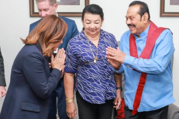 மஹிந்தவிடமும் பிரியாவிடை பெற்றார் அமெரிக்க தூதுவர் ஜூலி சாங்