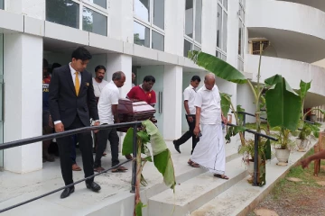 திருகோணமலைக்கு எடுத்து செல்லப்பட்டது சம்பந்தனது பூதவுடல்