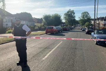 லண்டனில் தாயும் ஐந்து வயது மகனும் கொடூரமாக குத்திக் கொலை!