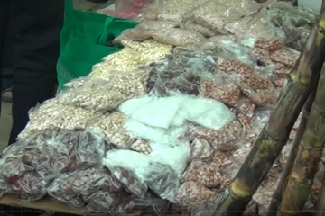 ஹட்டனில் பாவனைக்குதவாத உணவு பொருட்கள் விற்பனை: சுகாதார பிரிவினர் பாராமுகம்