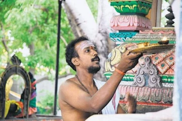 அனைத்து சாதியினரும் அர்ச்சகர் - தடை விதிக்க மறுத்த உச்ச நீதிமன்றம்!