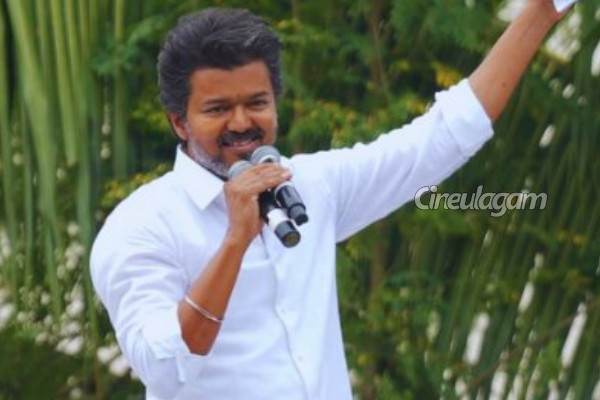 விஜய் அரசியலில் ஜெயிப்பாரா.. இட்லி கடை விழாவில் நடிகர் பார்த்திபன் பேச்சு வைரல் | Actor Parthiban About Vijay Politics And Victory