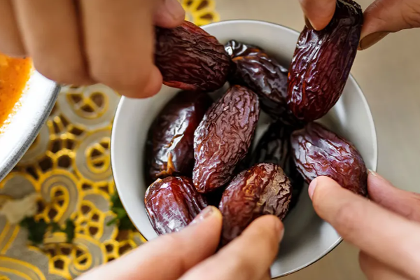 பேரிச்சம்பழத்தில் கொட்டிக் கிடக்கும் அளப்பரிய நன்மைகள்! | Amazing Benefits Of Dates