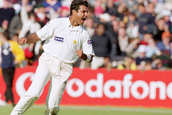 வக்கார் யூனிஸின் 32 ஆண்டு கால உலக சாதனையை முறியடித்த ஸ்டார்க் | Mitchell Starc Break Waqaryounis Siraj Test Record