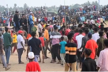 நோன்பு பெருநாளை முன்னிட்டு நடத்தப்பட்ட போட்டி நிகழ்வில் கைகலப்பு (Photos)