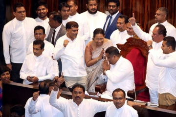 அருந்திக்க பெர்ணான்டோ விமானியா...! விமானிகள் குழாமும் மறுக்கிறது.