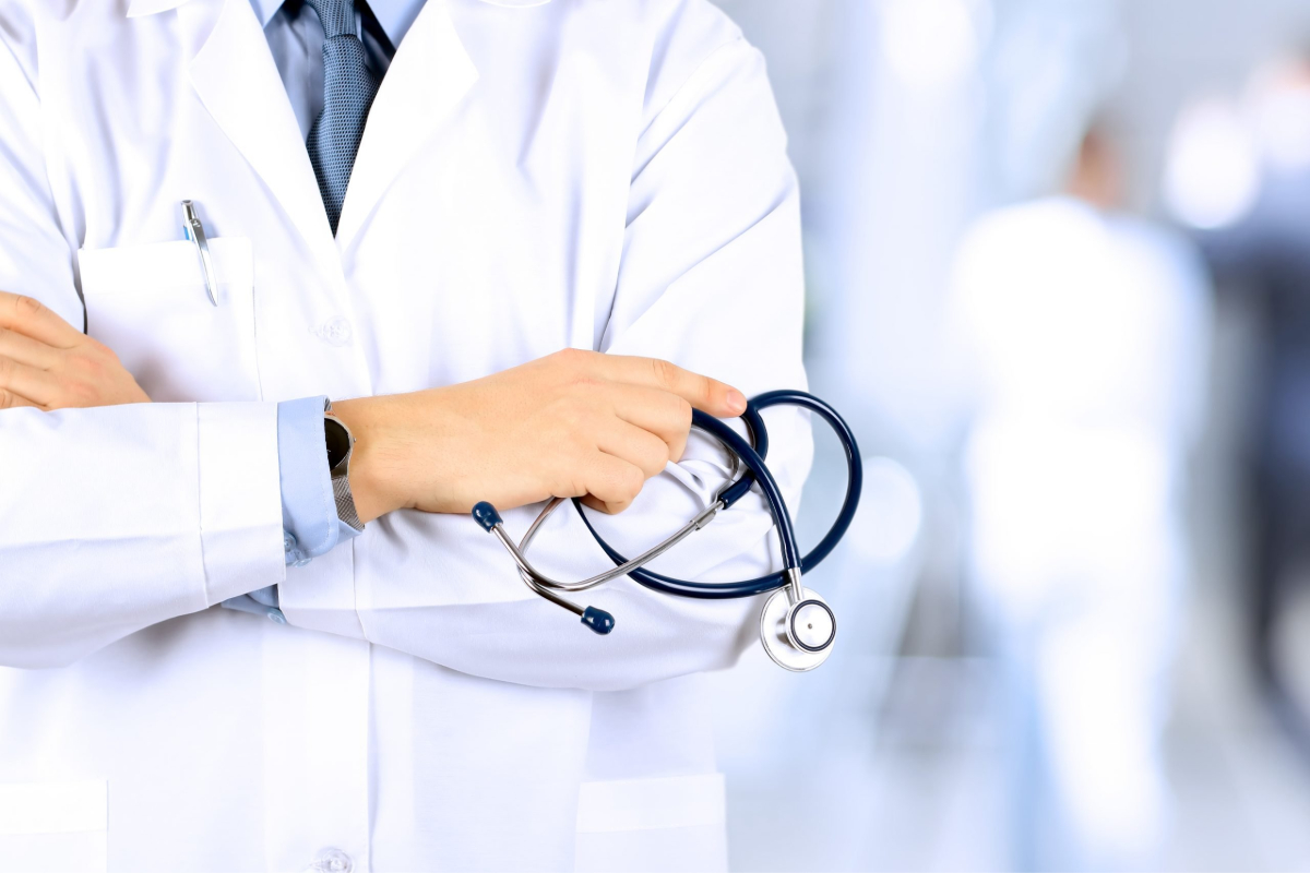 கனடாவில் மருத்துவர் ஓருவருக்கு ஆயுட்கால தடை மூன்று | Lifetime Ban For Former Doctor Convicted