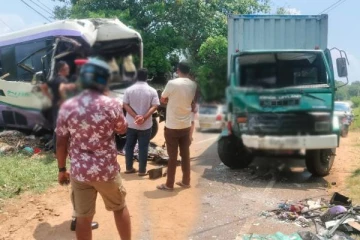 திருகோணமலையில் கோர விபத்து:ஒருவர் பலி- பலர் காயம்