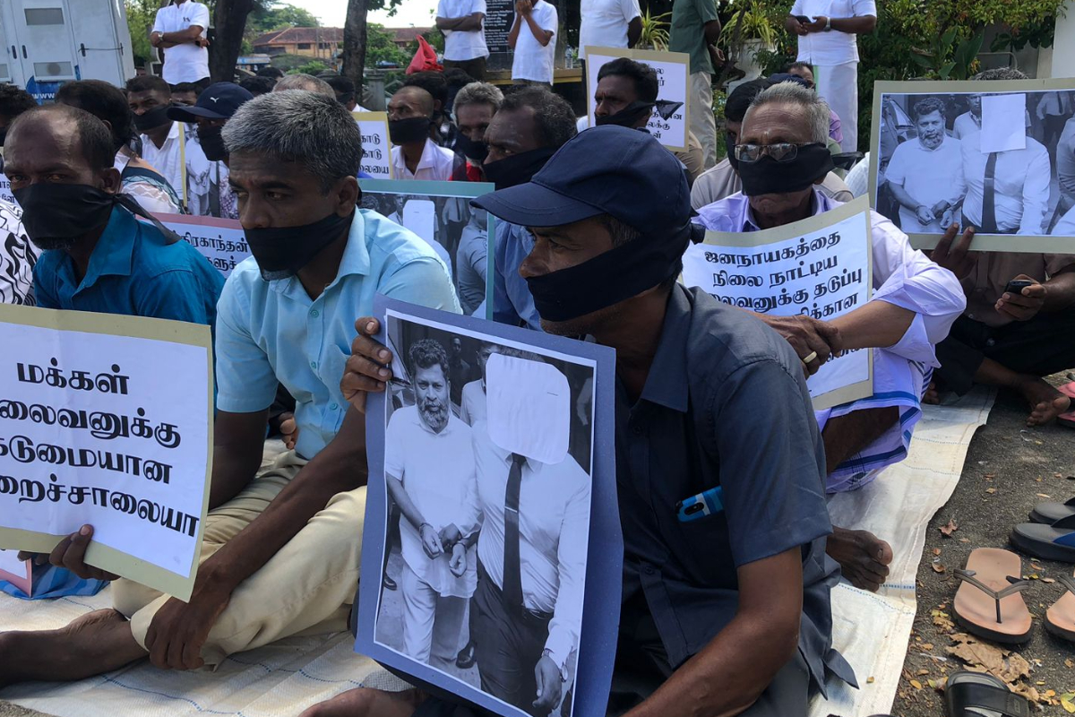 பிள்ளையானை சாதாரண சிறைக்கு மாற்றுமாறு கோரி மட்டக்களப்பில் அமைதிப் போராட்டம்! | Protest On Behalf Of Pillayan In Batticaloa