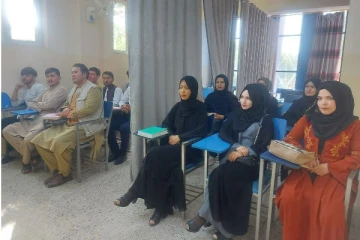 காபூல் பல்கலை கழக  பேராசிரியர்கள்  70 பேர்  ராஜினாமா