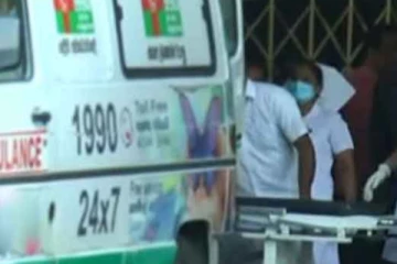 பாடசாலை மாணவர்களுடன் விபத்தில் சிக்கிய பேருந்து ; பலர் படுகாயம்