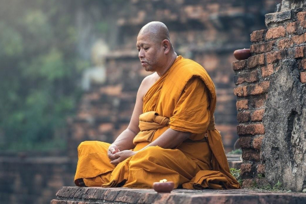 தெய்வங்கள் திருமணம் செய்திருக்கும் பொழுது சில பக்தர்கள் ஏன் துறவிகள் ஆகிறார்கள்? | Why Some Devotees Choose Brahmcharya Path In Life தெய்வங்கள் திருமணம் செய்திருக்கும் பொழுது சில பக்தர்கள் ஏன் துறவிகள் ஆகிறார்கள்? | Why Some Devotees Choose Brahmcharya Path In Life