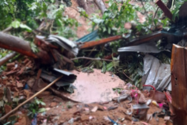 22 நாட்களாக மண்ணில் புதைந்துள்ள உடல்களை மீட்க போராடும் மக்கள் | Ladnslide Sri Lanka Matale Dead Bodies