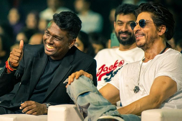 அட்லீயின் ஜவான் முதல் நாள் வசூல் இத்தனை கோடி வருமா? மிரள வைக்கும் கணிப்பு | Shah Rukh Jawan First Day Box Office Prediction அட்லீயின் ஜவான் முதல் நாள் வசூல் இத்தனை கோடி வருமா? மிரள வைக்கும் கணிப்பு | Shah Rukh Jawan First Day Box Office Prediction