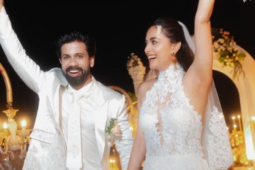 கீர்த்தி சுரேஷ் கிறிஸ்தவ முறைப்படி மீண்டும் திருமணம்! கணவருக்கு லிப்கிஸ்.. வைரல் ஸ்டில்கள்