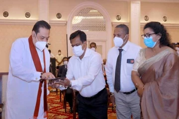 பிரதமரின் தலைமையில் 'சயுர ரக்கின ரெல்ல' மற்றும் எம்.ஈ.பி.எ அக்கடமி ஆரம்பம்