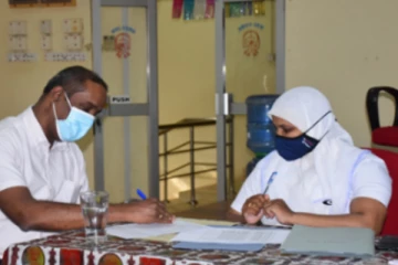 மன்னாரில் சுகாதார துறையினருக்கு கொவிட்-19 தடுப்பூசிகள் செலுத்தும் நடவடிக்கை!