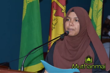 தென்கிழக்குப் பல்கலையில் பகிடிவதைக்கு எதிரான பிரகடனத்துடன் உள்நுழைந்த மாணவர்கள்