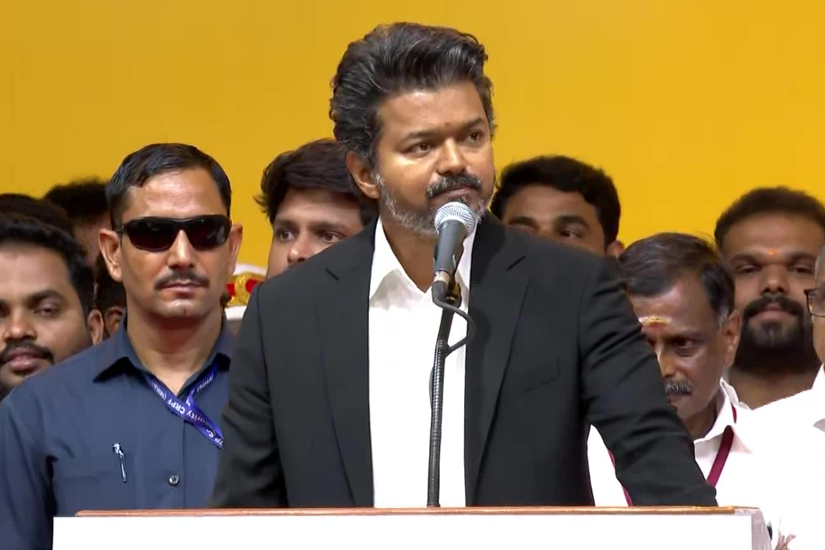 சாத்தியமற்ற வாக்குறுதி தந்து ஏமாற்ற மாட்டேன்...! முதல் உரையில் உறுதியளித்த முதலமைச்சர் விஜய் | Cm Vijays First Speech After Swearing In Tn