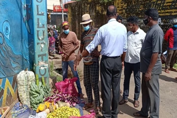 வவுனியா நகரப்பகுதியில் போக்குவரத்திற்கு இடையூறாக வியாபாரம் மேற்கொண்டவர்களுக்கு எதிராக நடவடிக்கை