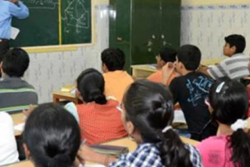 டியூஷன் எடுத்த 10 ஆசிரியர்கள் இடமாற்றம்!