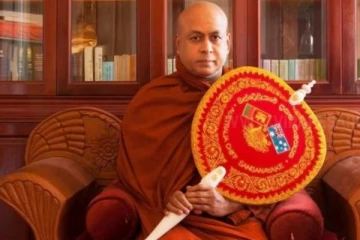 வெளிநாடொன்றில் சிறுவர்களிடம் மோசமாக நடந்துகொண்ட பெளத்த தேரர்