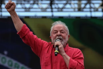 கருத்துக்கணிப்புகளை முறியடித்து பிரேசிலின் புதிய ஜனாதிபதியான லூயிஸ் இனாசியோ!