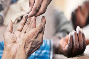 மதுபோதையில் யாசகர்களுக்கிடையே வெடித்த மோதல் ; வெட்டிக்கொல்லப்பட்ட ஒருவர்