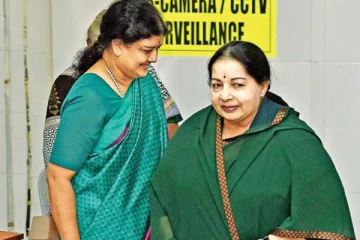 சசிகலா சொல்வது எல்லாமே பொய்! அவர் ஒரு சிறந்த நடிகை - பயில்வான் ரங்கநாதன்