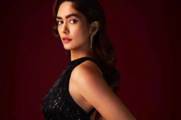 மிருனாள் தாகூர் லேட்டஸ்ட் ஹாட் போட்டோஷூட்