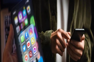 பெண்ணின் புகைப்படங்களை தவறாக பதிவிட்ட நபர் கைது