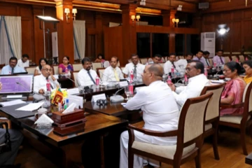 அமைச்சர்கள் உட்பட 40 ற்கும் மேற்பட்ட முக்கியஸ்தர்களின் திருகுதாளம் அம்பலம்