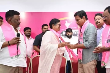 நெருங்கும் சட்டசபை தேர்தல் - காங்கிரசிலிருந்து விலகி ஆளும் கட்சியில் இணைந்த மூத்த தலைவர்!