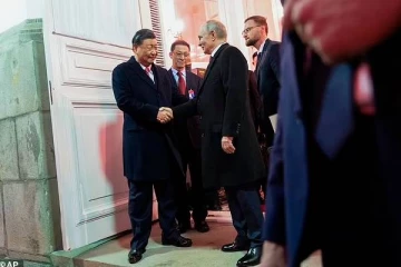 100 ஆண்டுகளில் இல்லாத மாற்றம் வரப்போகிறது... நாம் முன்வரிசையில்: விளாடிமிர் புடினுக்கு உறுதி அளித்த சீன ஜனாதிபதி