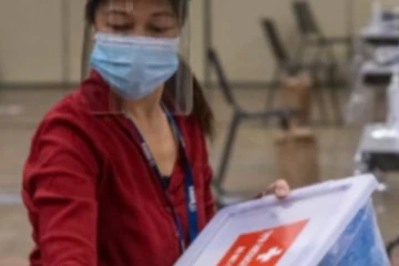 ரொறொன்ரோவில் தடுப்பூசி தகுதிக்கான வயது வரம்பு மீண்டும் குறைப்பு