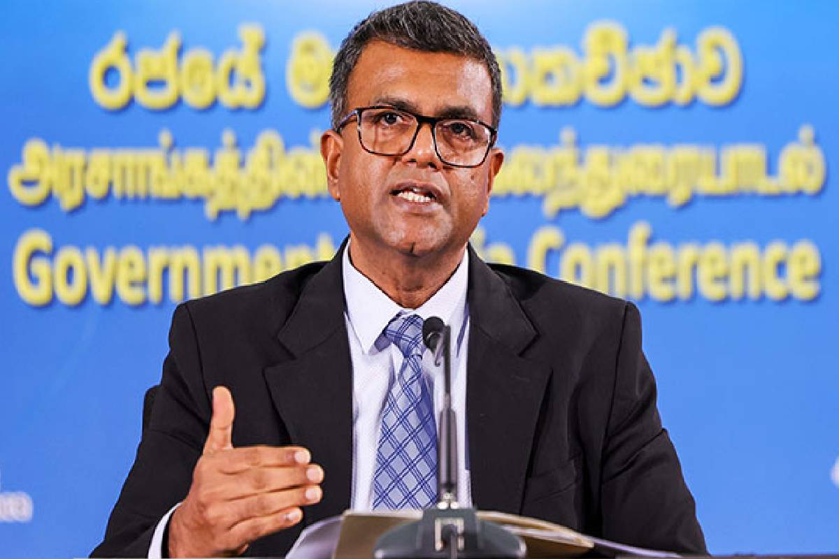 ஹர்சண சூரியப்பெருமவை பதவி நீக்குமாறு அரசாங்கத்துக்கு கடும் அழுத்தம் | Pressure On Government Remove Harshana Suryaperuma