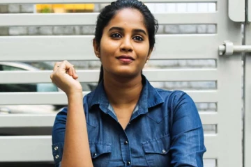 பிரபல நடிகரை காதலிக்கும் பிரிகிடா சாகா.... புகைப்படத்துடன் அவரே சொன்ன குட் நியூஸ்