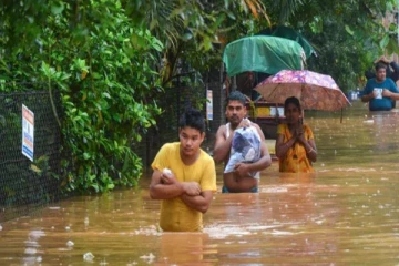 கன மழை எதிரொலி - கல்வி நிலையங்களுக்கு விடுமுறை..!