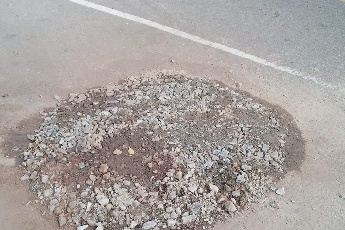 ஊடகத்தில் வெளியான செய்தியையடுத்து சீர் செய்யப்பட யாழில் வீதி! | Jaffna Road To Be Repaired Following Media Report ஊடகத்தில் வெளியான செய்தியையடுத்து சீர் செய்யப்பட யாழில் வீதி! | Jaffna Road To Be Repaired Following Media Report