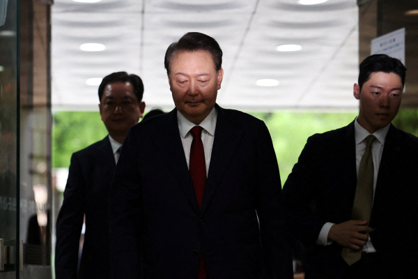 சர்வதேசத்தை திரும்பி பார்க்க வைத்த தென் கொரிய நீதிமன்றின் தீர்ப்பு! | Yoon Suk Yeol Sentenced To Life Jail