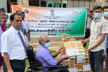 யாழ் போதனா வைத்தியசாலைக்கு இந்தியா உதவி(Photo)