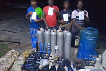 சட்டவிரோதச் செயலில் ஈடுபட்டவர்கள் கடற்படையினரால் கைது