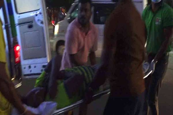 ஆசிரியர் சங்கம் சாகும் வரை உண்ணாவிரதம் ; இறுதி நபரும் வைத்தியசாலையில் | Fasting Until Death Last Person Is In The Hospital ஆசிரியர் சங்கம் சாகும் வரை உண்ணாவிரதம் ; இறுதி நபரும் வைத்தியசாலையில் | Fasting Until Death Last Person Is In The Hospital