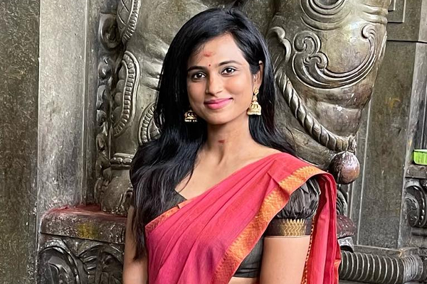 ஹோம்லியாக இருந்த ரம்யா பாண்டியனா இப்படி! போட்டோவால் அதிர்ந்த ரசிகர்கள்