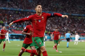 மென்செஸ்டர் யுனைடெட் அணியில் இணைகின்றார் ரொனால்டோ! அதிகாரபூர்வ அறிவிப்பு வெளியானது