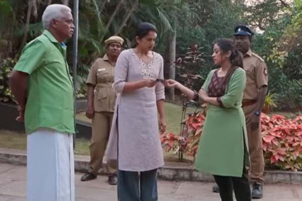 Ethirneechal: மீண்டும் தேவசகாயம் இடத்திற்கு சென்ற ஜனனி... காத்திருந்த பேரதிர்ச்சி | Ethirneechal Janani Collector Save Next Step