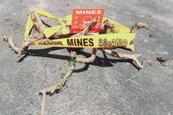 தமிழர் பகுதி ஒன்றில் புதைக்கப்பட்ட மிதிவெடி மீட்பு | Landmine Buried Sinnakkadal Karaichai Arerecovered