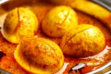 வீடே மணக்கும் ஸ்பெஷல் முட்டை மலாய் குருமா... எப்படி செய்வது தெரியுமா?