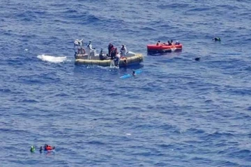 ஆப்பிரிக்காவில் படகு கவிழ்ந்து விபத்துக்குள்ளானதில் 63 அகதிகளுக்கு நேர்ந்த கதி!