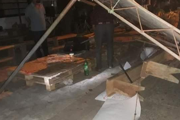 கோட்டா கோ கம மீது இனம் தெரியாதோர் தாக்குதல்! | Unknown People Attacked Kota Ko Kama